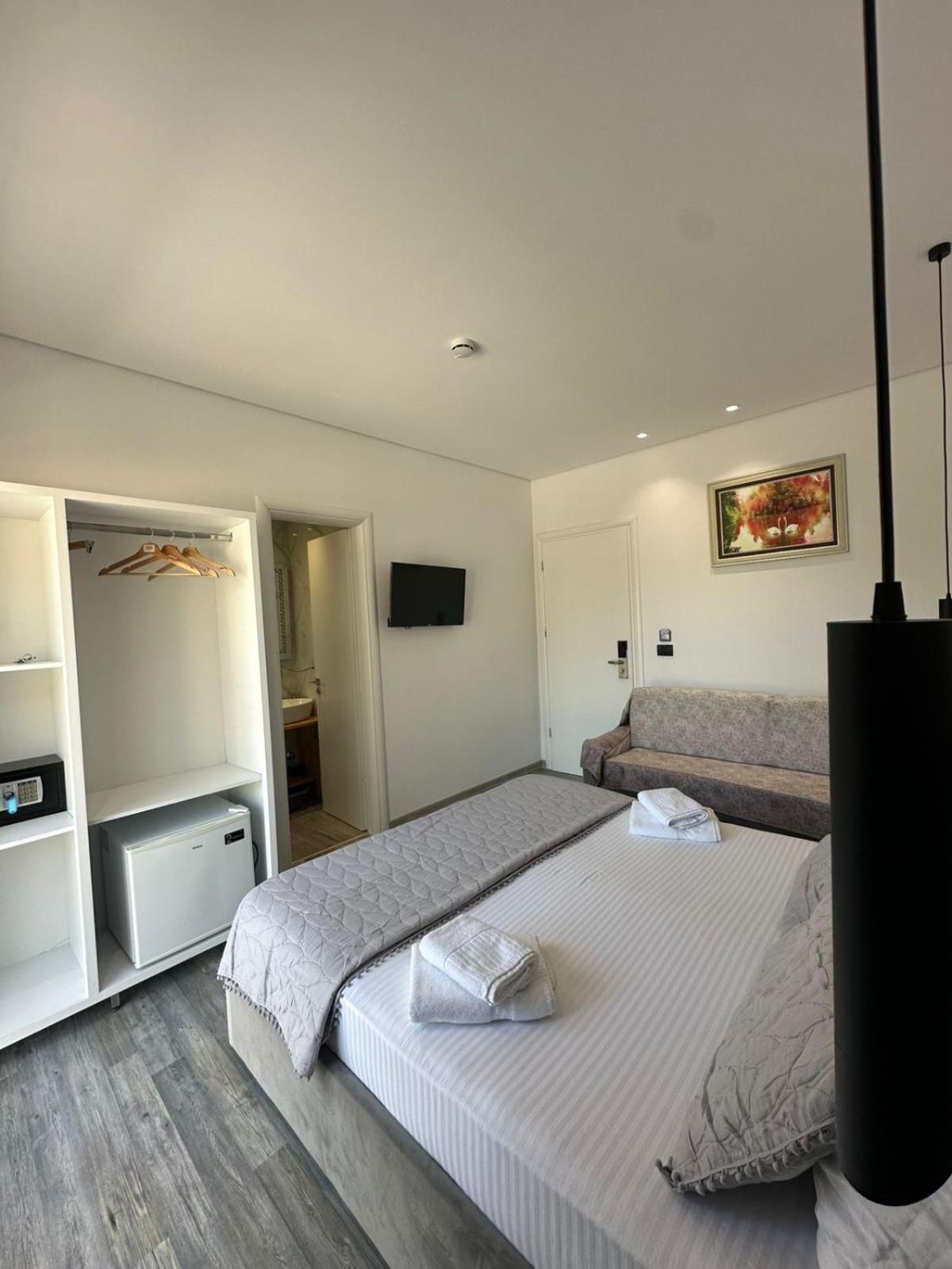 Luxury Villa Alisja Sarande With Private Beach Ngoại thất bức ảnh